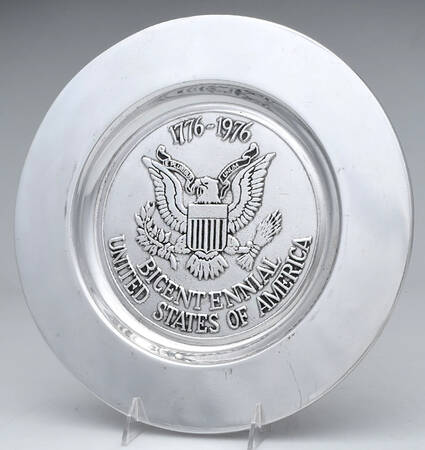 Bicentennial (Armetale, Hollowware) Dinner/Service Plate