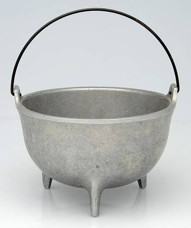 Armetale Hollowware (Non-Silver) Large Gypsy Pot