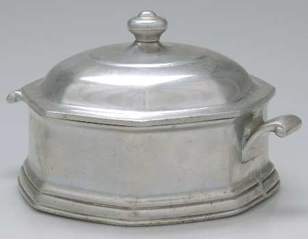 Mulberry Hill (Armetale, Hollowware) 2.5 Quart Round Covered Casserole
