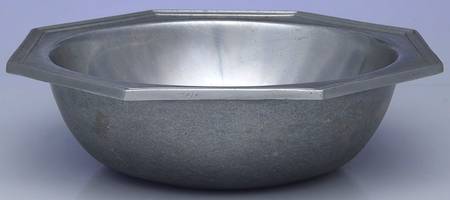 Armetale Hollowware (Non-Silver) Round Centerpiece