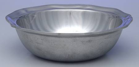 Queen Anne (Armetale, Hollowware, Glossy) 9" Round Vegetable Bowl