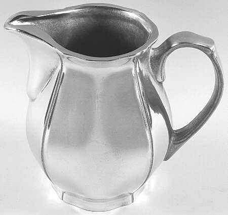 Queen Anne (Armetale, Hollowware, Glossy) Pitcher Water