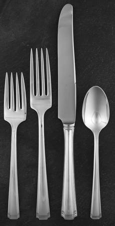 John & Priscilla (Sterling, 1940, No Monos) 4 Piece Dinner Size Setting
