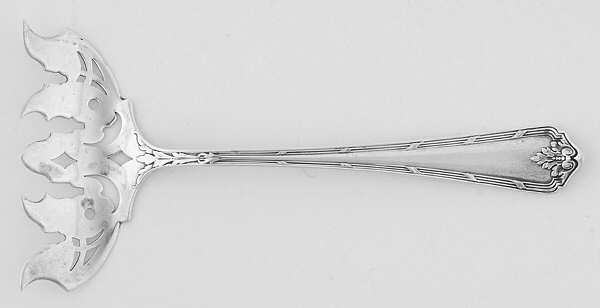 Rochambeau (Sterling, 1919) Large Solid Tined Sardine Serving Fork