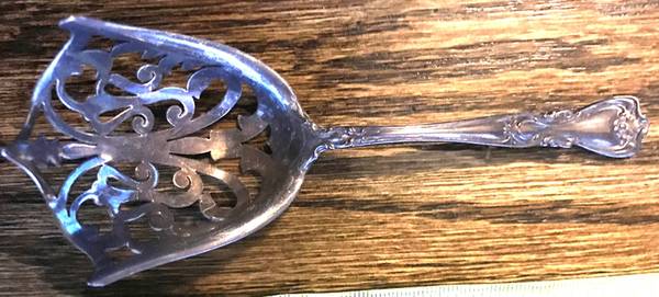 Victoria-New (Sterling, 1900) Bon Bon Scoop