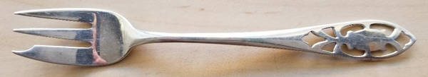WED9 (Sterling) Cocktail/Seafood Fork