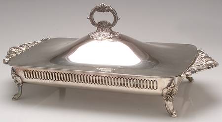 Baroque (Silverplate, Hollowware, Older) 3 Qt Rectangular Covered Casserole w/Liner by Wallace Silver