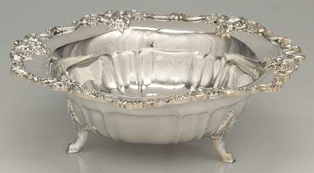Baroque (Silverplate, Hollowware, Older) Footed Round Vegetable Bowl