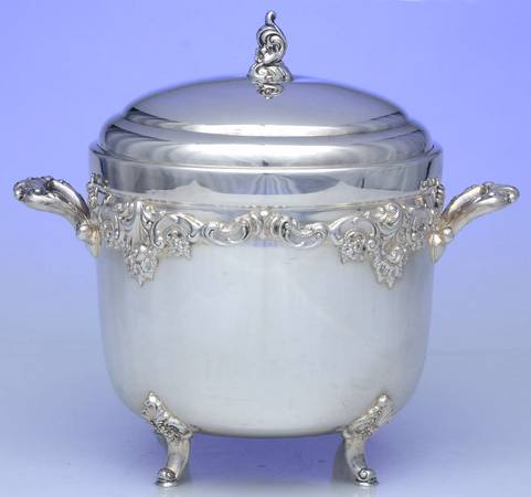 Baroque (Silverplate, Hollowware, Older) Ice Bucket W/Attached Liner & Lid
