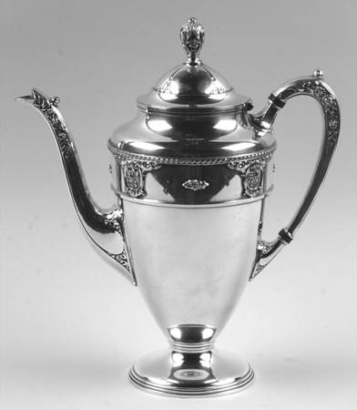 Rose Point (6702, Silverplate, Hollowware) Silverplate Coffee Pot