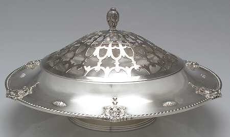 Rose Point (6702, Silverplate, Hollowware) Centerpiece with Frog