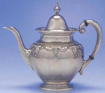 Stradivari (Sterling, Hollowware, Design on Top) Teapot