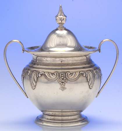 Stradivari (Sterling, Hollowware, Design on Top) Sugar Bowl & Lid