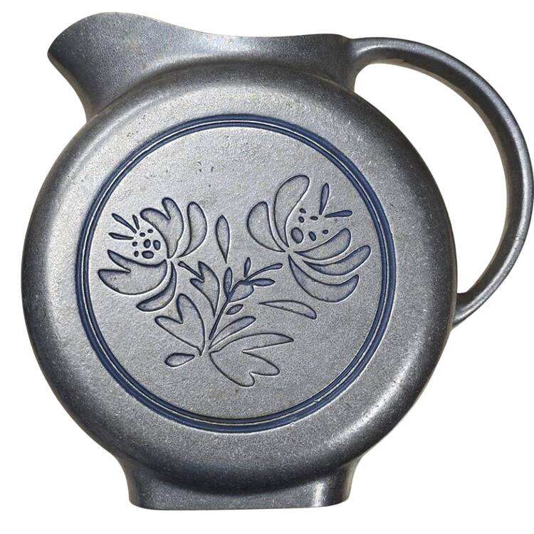 Yorktowne (Armetale, Hollowware) Pitcher Water