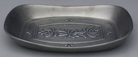 Yorktowne (Armetale, Hollowware) 9" Bread Tray
