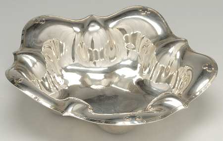 Carmel (Sterling, 1912, Hollowware) Sterling Serving Fruit Bowl