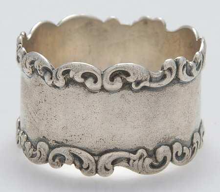 Louis XV (Sterling, 1891, Hollowware) Napkin Ring