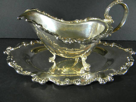 La Reine (Silverplate, Hollowware) Plated Gravy Boat & Underplate