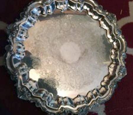 La Reine (Silverplate, Hollowware) 17" 3-Toed Silverplate Round Tray