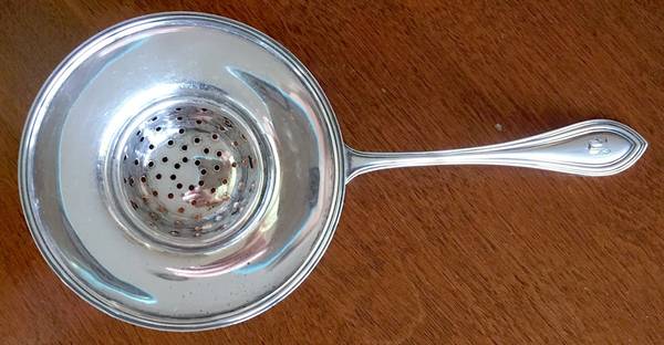 King Philip (Sterling, 1904) Solid Individual Overcup Tea Strainer