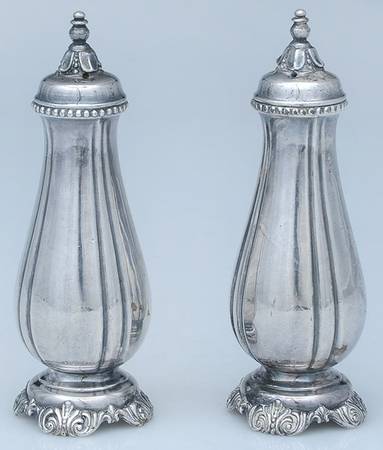 Stradivari (Silverplate, Hollowware) Salt and Pepper Set