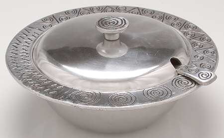 Reggae (Armetale, Hollowware) Tureen with Lid and Ladle