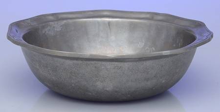 Queen Anne (Armetale, Hollowware, Satin) 9" Round Vegetable Bowl