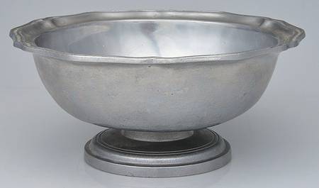 Queen Anne (Armetale, Hollowware, Satin) Round Footed Vegetable Bowl
