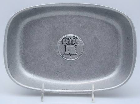 Plough Tavern (Armetale, Hollowware, Satin) 9" Bread Tray