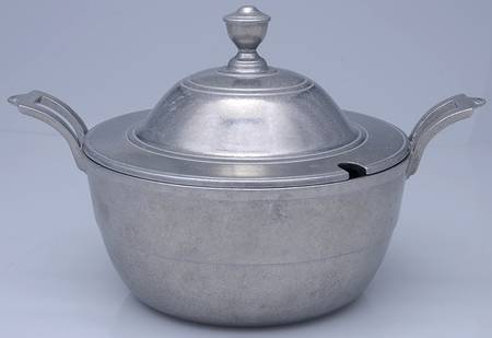 Plough Tavern (Armetale, Hollowware, Satin) Tureen & Lid