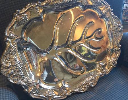 St. Regis (Silverplate, Hollowware) 20" 4 Toed Meat Platter with Well