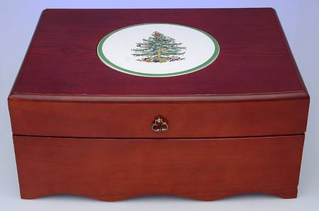 Christmas Tree (Stainless) Used Flatware Chest, No Drawer