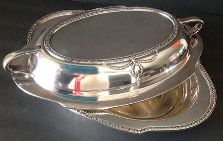 Dorothy Q (Silverplate, Hollowware) Oval Covered Vegetable