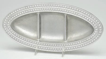 Flutes & Pearls (Pewter, Hollowware) 13" Oval Divided Tray