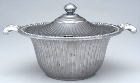 Flutes & Pearls (Pewter, Hollowware) Tureen & Lid
