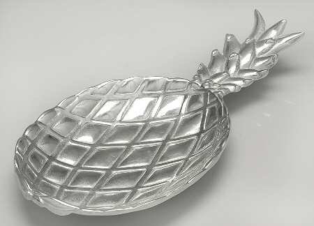 Majolica (Pewter, Hollowware) 8" Oval All Purpose Dish
