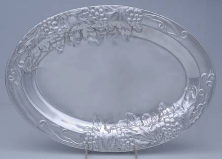 Garden Path Grapes (Armetale, Hollowware) 15" Oval Tray