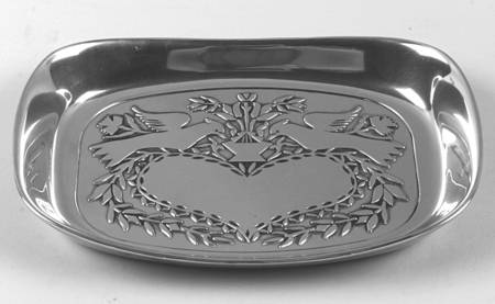 Doves & Hearts (Ametale, Hollowware) 9" Bread Tray