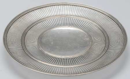 32 (Sterling, Hollowware) Pierced Footed Cake Plate