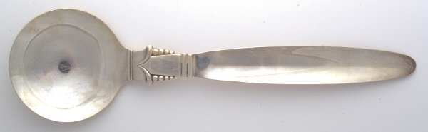 88 (Silverplate) Oversize Solid Salad Serving Spoon