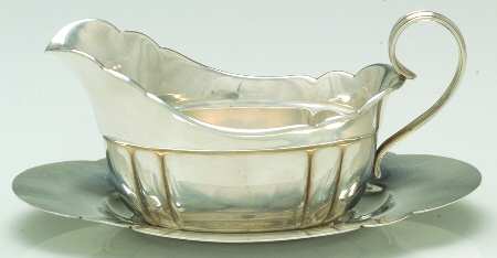 Quincy (Sterling, Hollowware) Sterling Gravy Boat & Underplate
