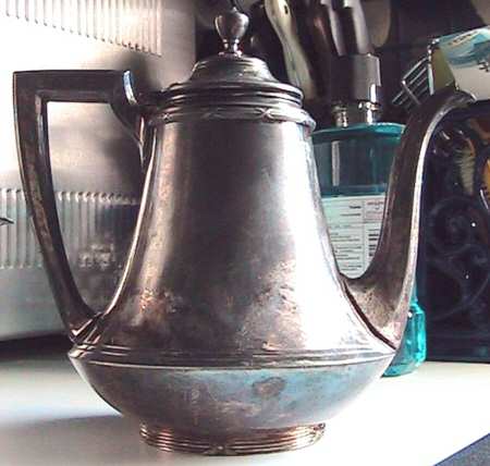 V580 (Silverplate, Hollowware) Silverplate Coffee Pot