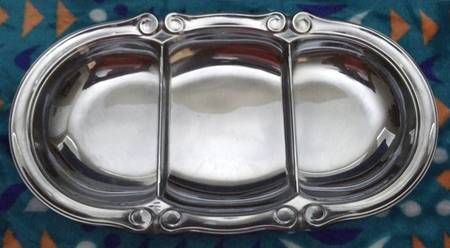 Valencia (Armetale, Hollowware) by Wilton Armetale