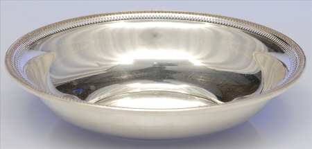 B147 (Sterling, Hollowware) 8" Round Vegetable