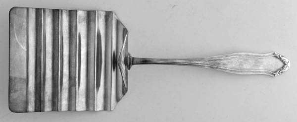 WMF141 (Silverplate) Solid Asparagus Server