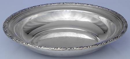 5608 (Sterling, Hollowware) 9" Pierced Round Vegetable Bowl
