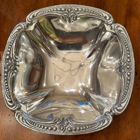Belle Mont(Armetale, Hollowware) 9" Square Serving Bowl