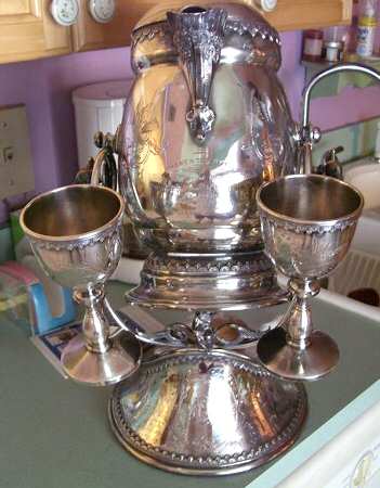 1250 (Silverplate, Hollowware) Pitcher with Hinged Lid,Tilting Stand & 2 Goblets
