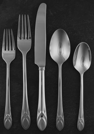 Lismore Essence (Stainless) 5 Piece Place Setting