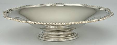 Silverplate Hollowware 11" Round Pedestal Centerpiece